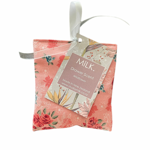 Drawer sachet in a rose fabric and a wildflower fragrance 